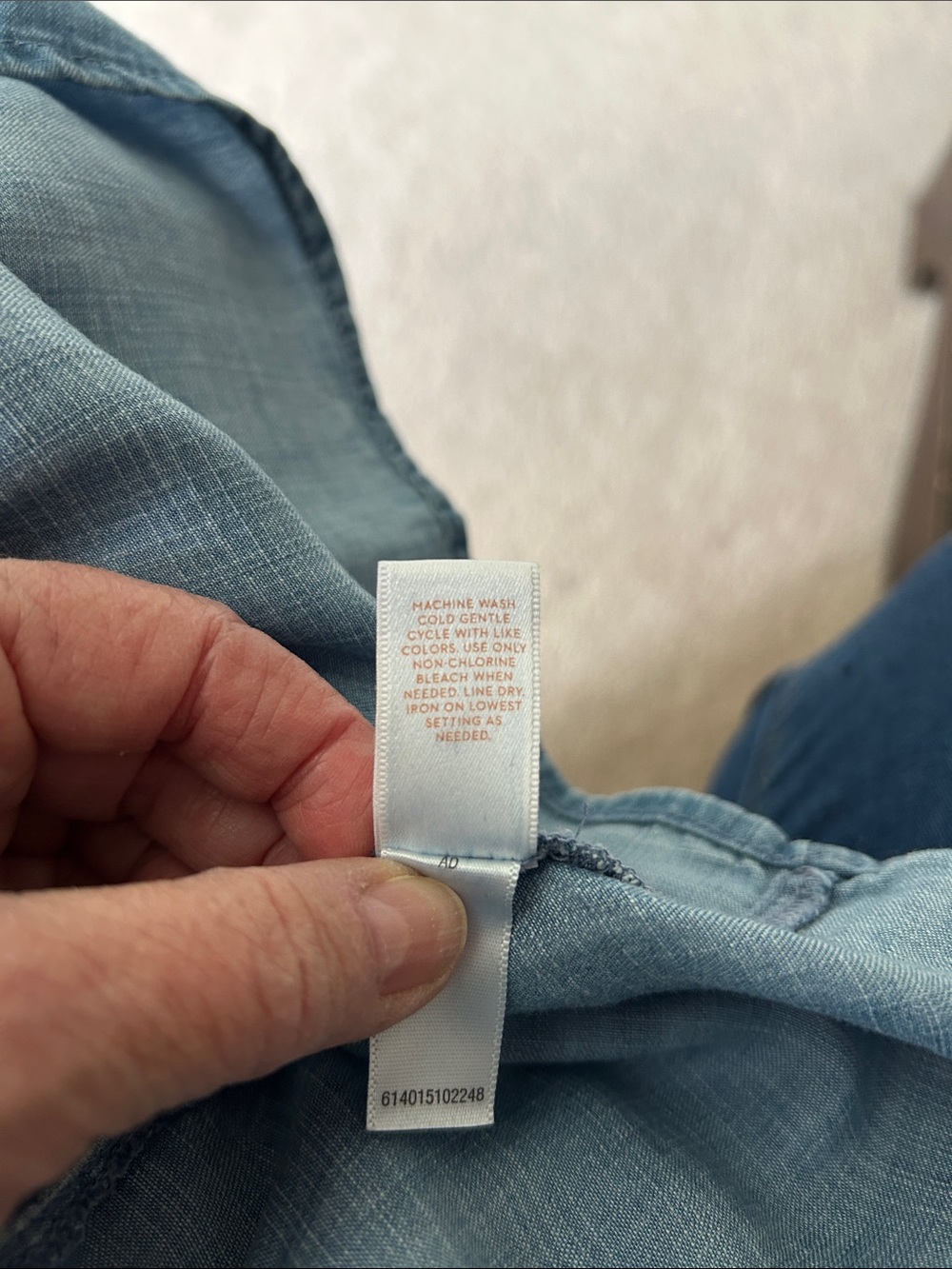 LC Lauren Conrad Light Blue Chambray Peasant Top - Picture 5 of 8